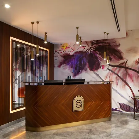 Ess Hotel