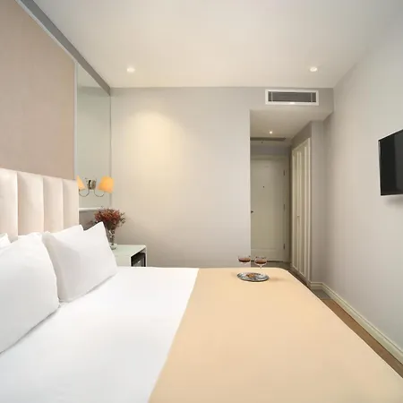 Hotel Ess *