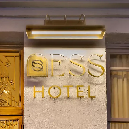 Hotel Ess *