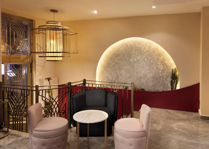Ess Hotel *