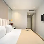 Hotel Ess *