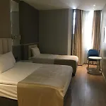 Hotel Ess *