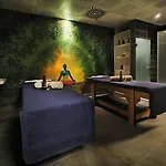 Ess Hotel *